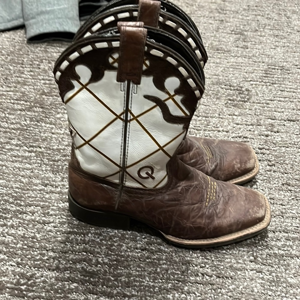 Ariat cowboy boots